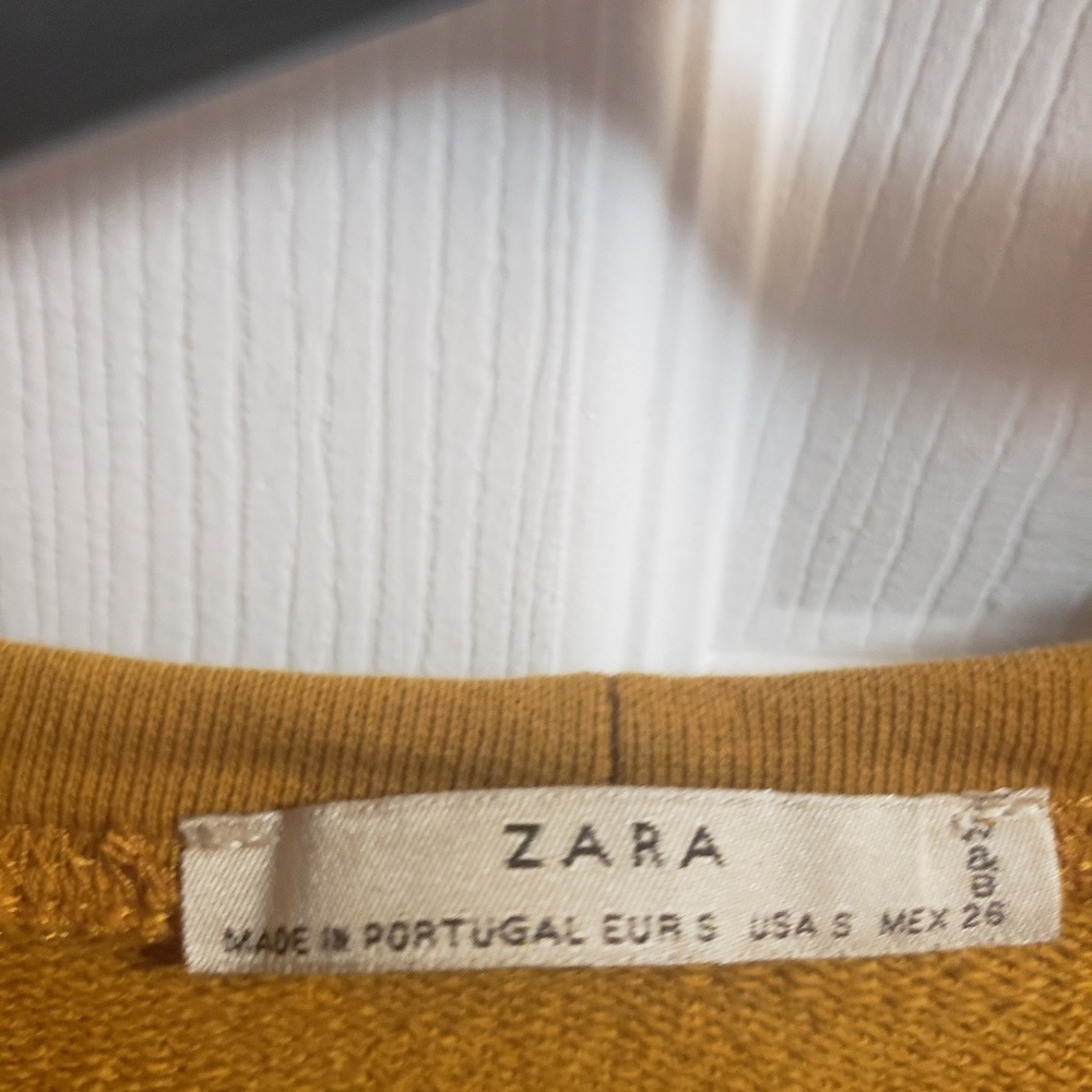 Sweatshirt - Picture 3 of 3